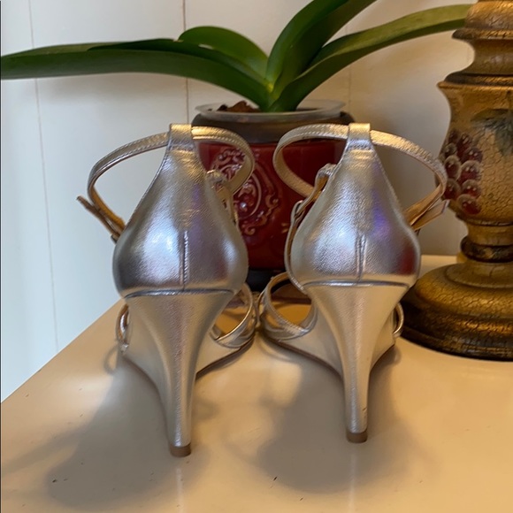 BADGLEY MISCHKA Toni Wedges - Picture 3 of 6